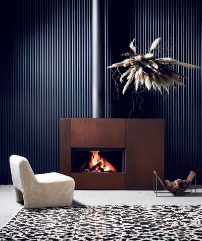 The Stuv: 21.2-105-Clad SF - SF2 Right Asymmetrical, available at Plymouth Fireplace in Plymouth, Massachusetts