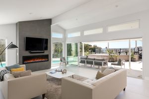 Modern Flames: Spectrum Slimline 60" Wall Mount/Recessed Fireplace